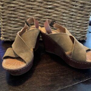 Born Women's Tan Wedge Sandals